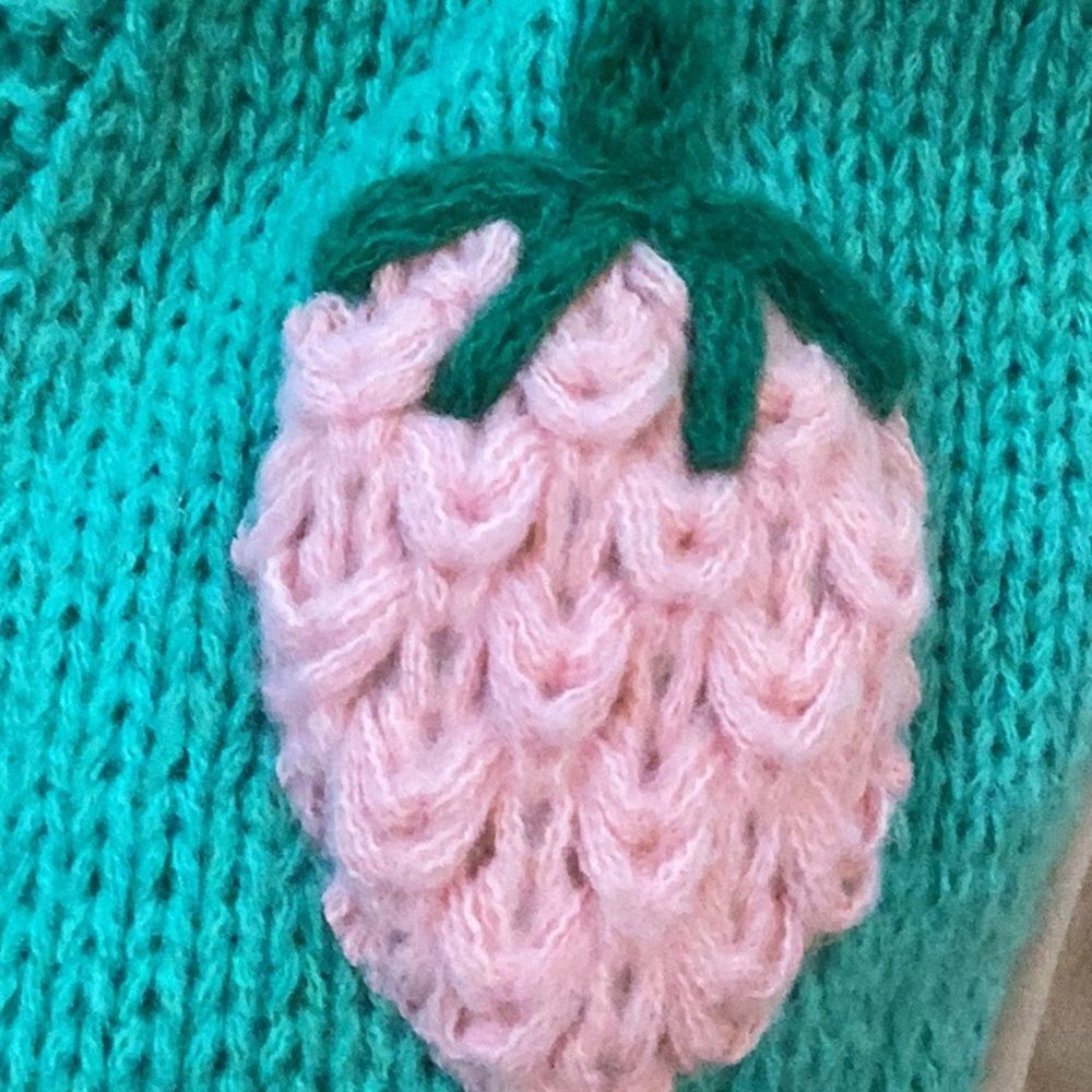 NWT Luna Ivy Chunky Green Strawberry 🍓 Cardigan Size M - Picture 13 of 15